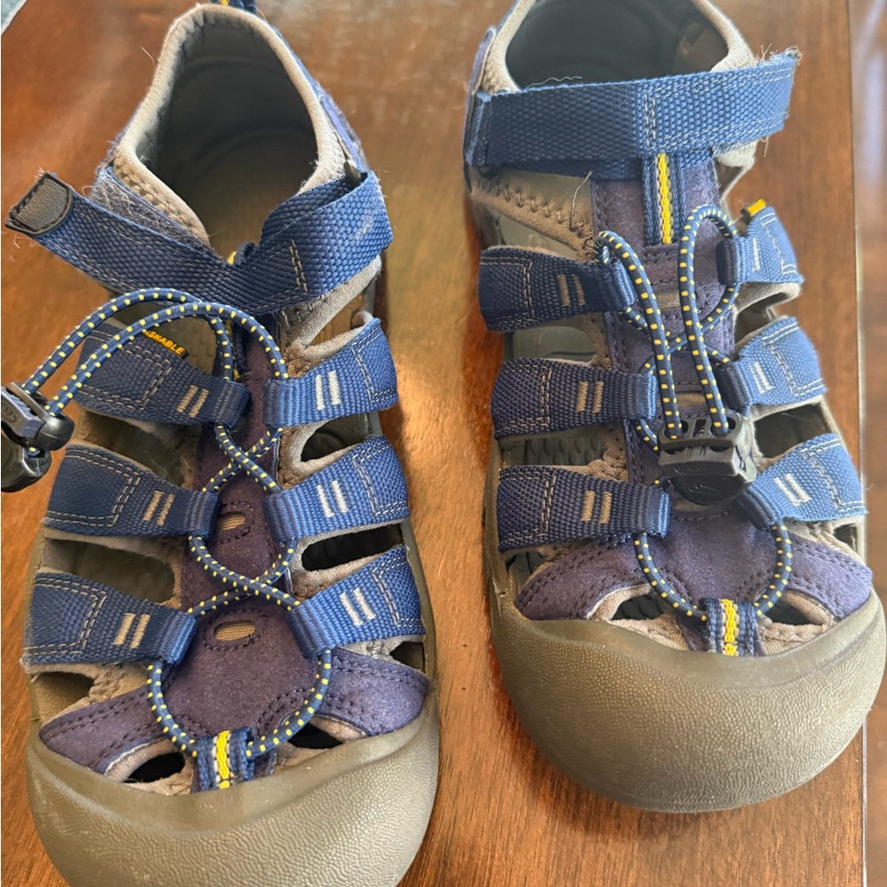 Keen Kids' Navy and Gray Adventure Sandals
